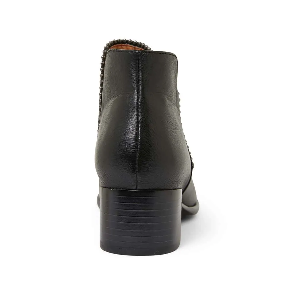 Astor Boot in Black Leather