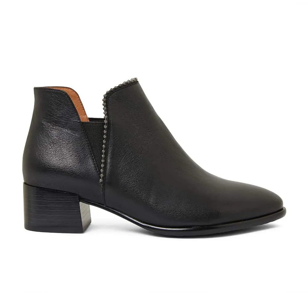 Astor Boot in Black Leather
