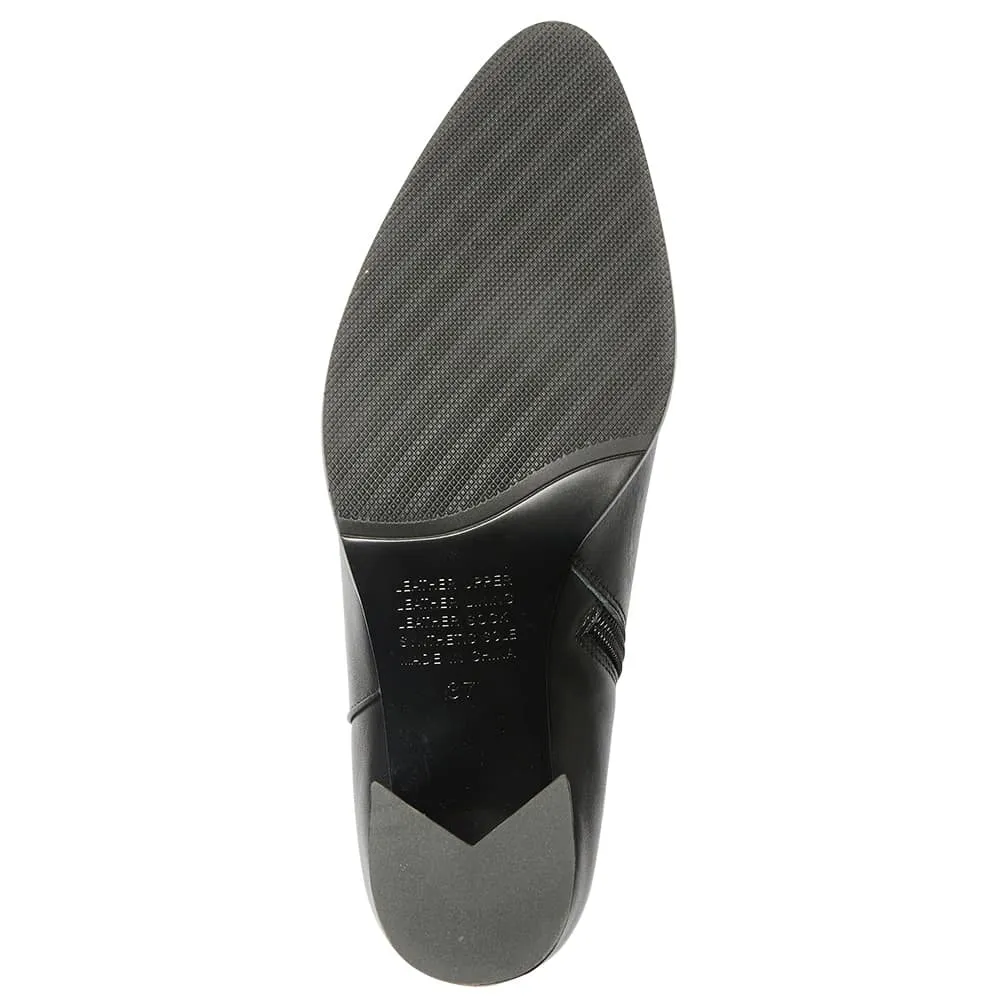 Avenue Boot in Black Leather