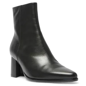 Avenue Boot in Black Leather