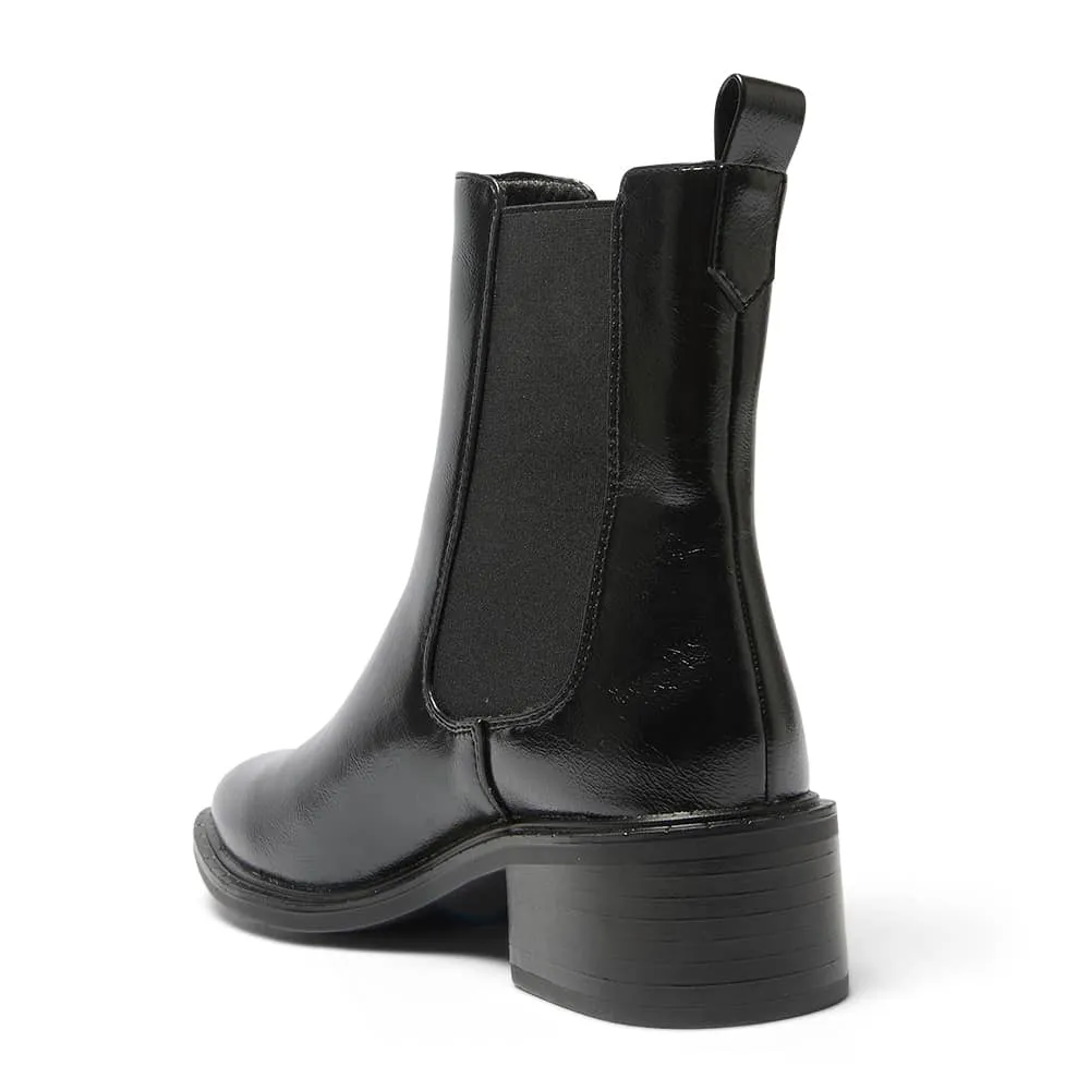 Bedford Boot in Black Crinkle