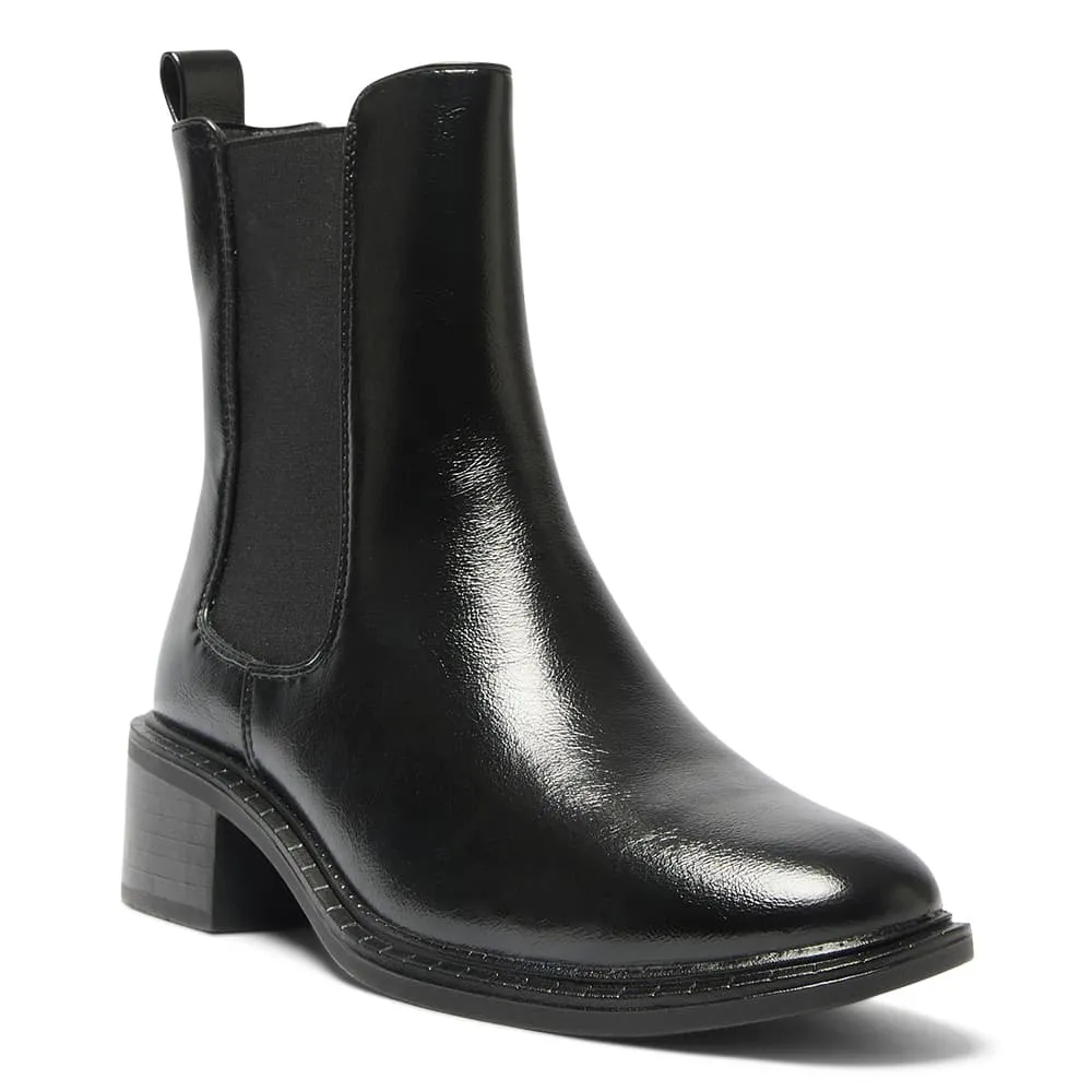 Bedford Boot in Black Crinkle