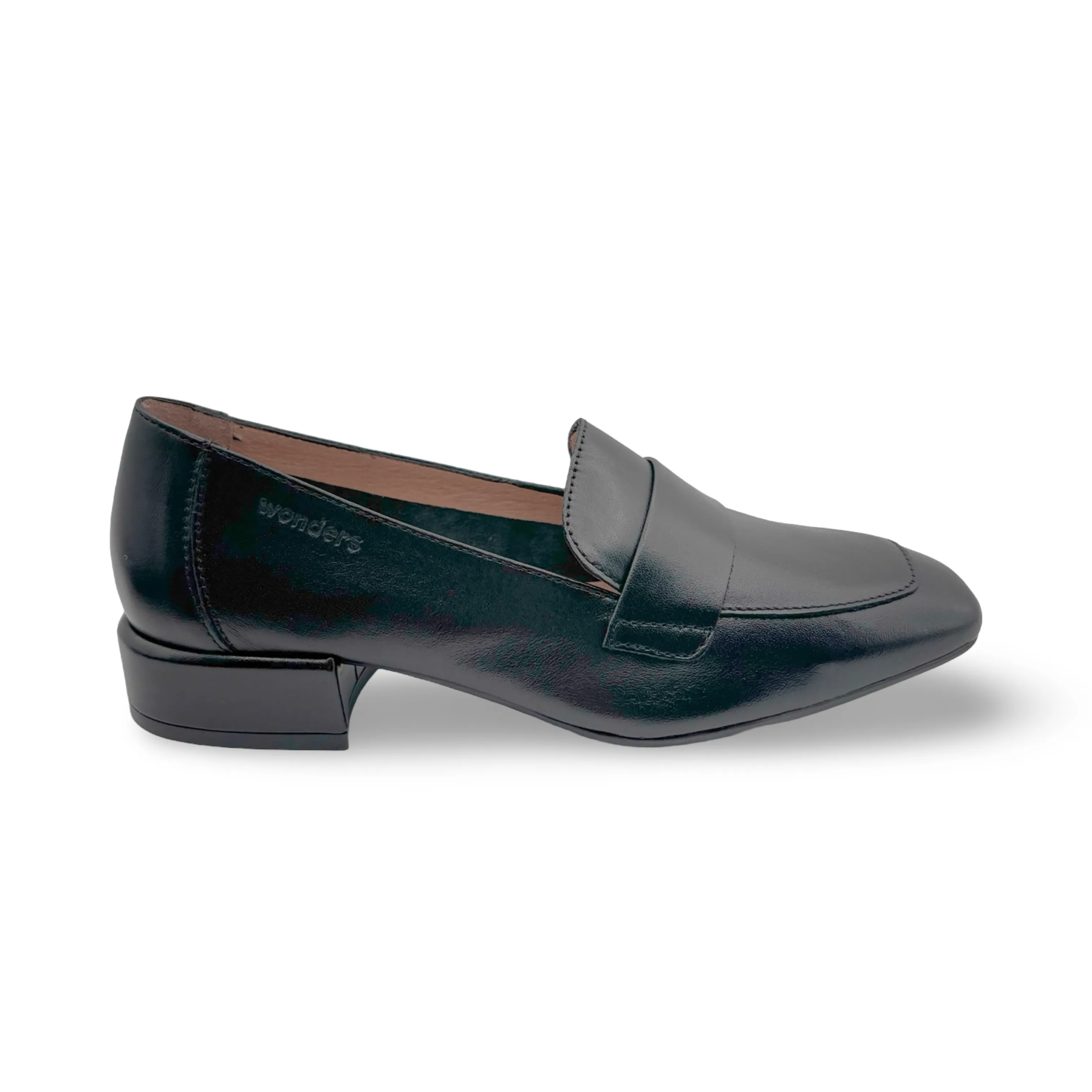 C5020 Black Leather Loafer