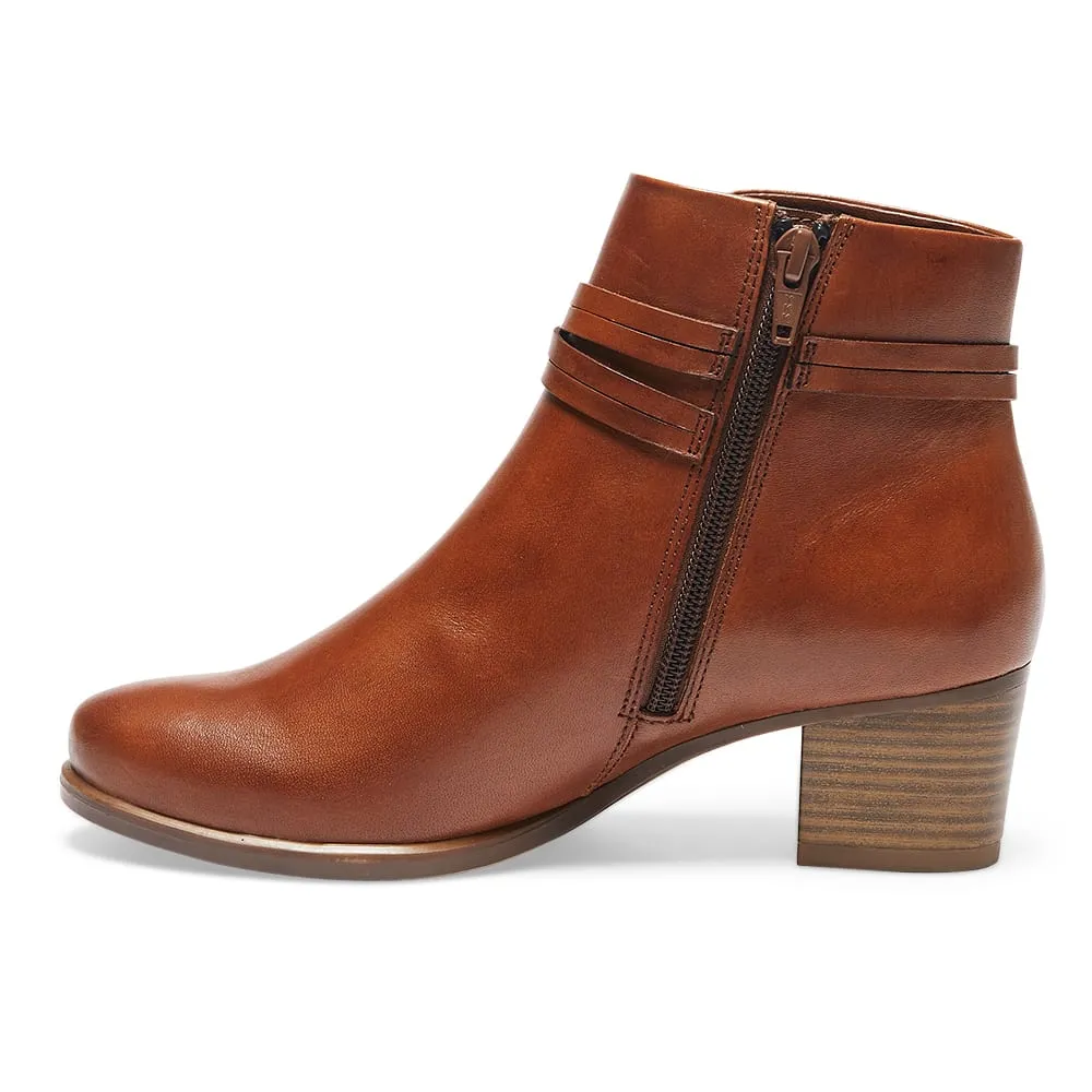 Carlton Boot in Mid Brown Leather