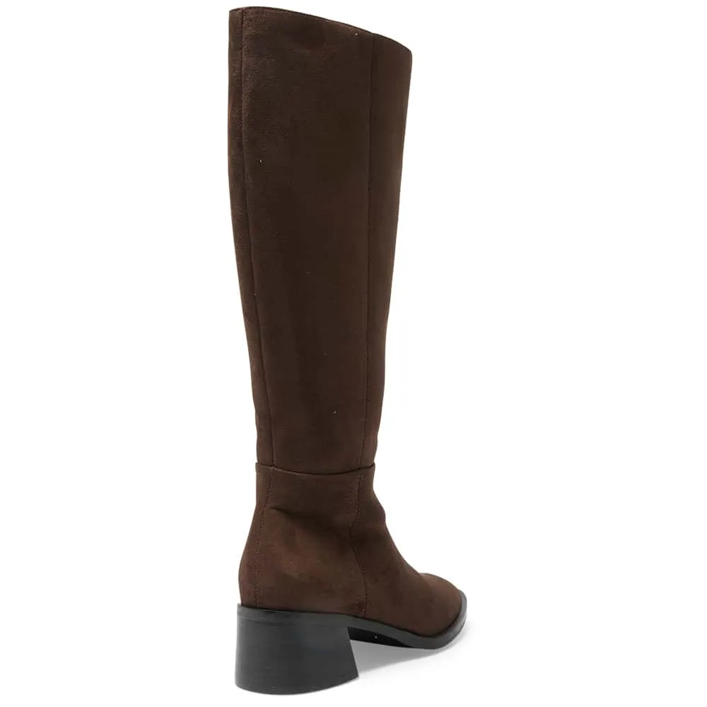 Carson Boot in Chocolate Micro