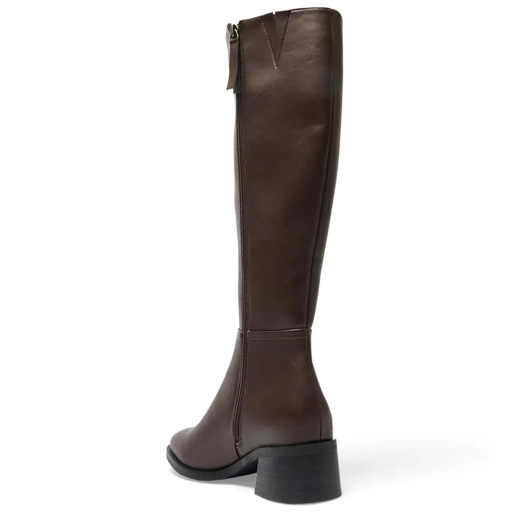Carson Boot in Chocolate