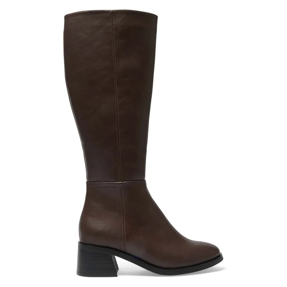 Carson Boot in Chocolate
