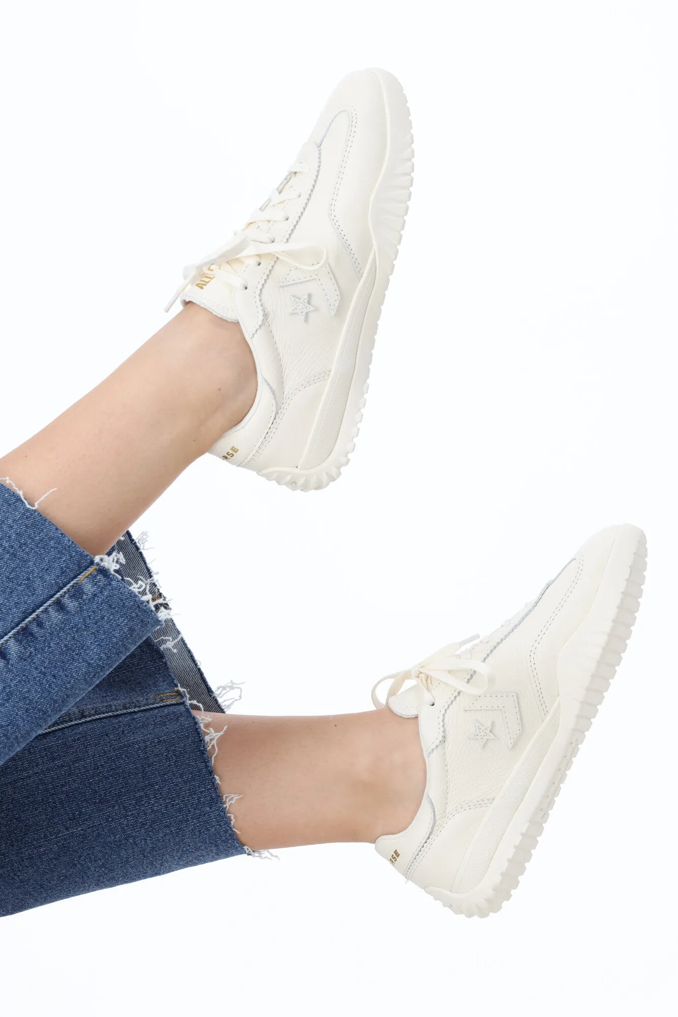 Converse Unisex Run Star Trainer Gold Low Top Egret