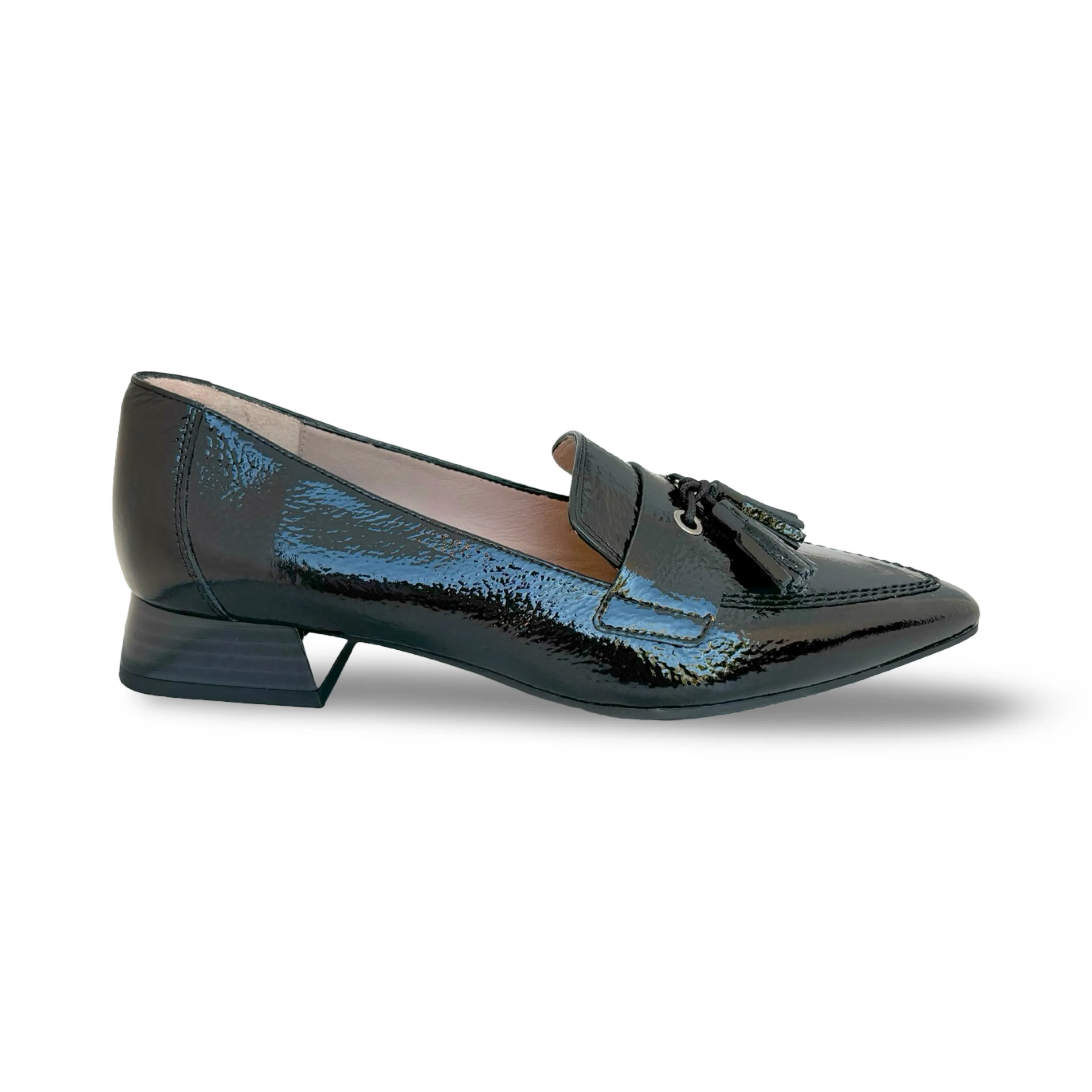Dali Black Tassel Flat