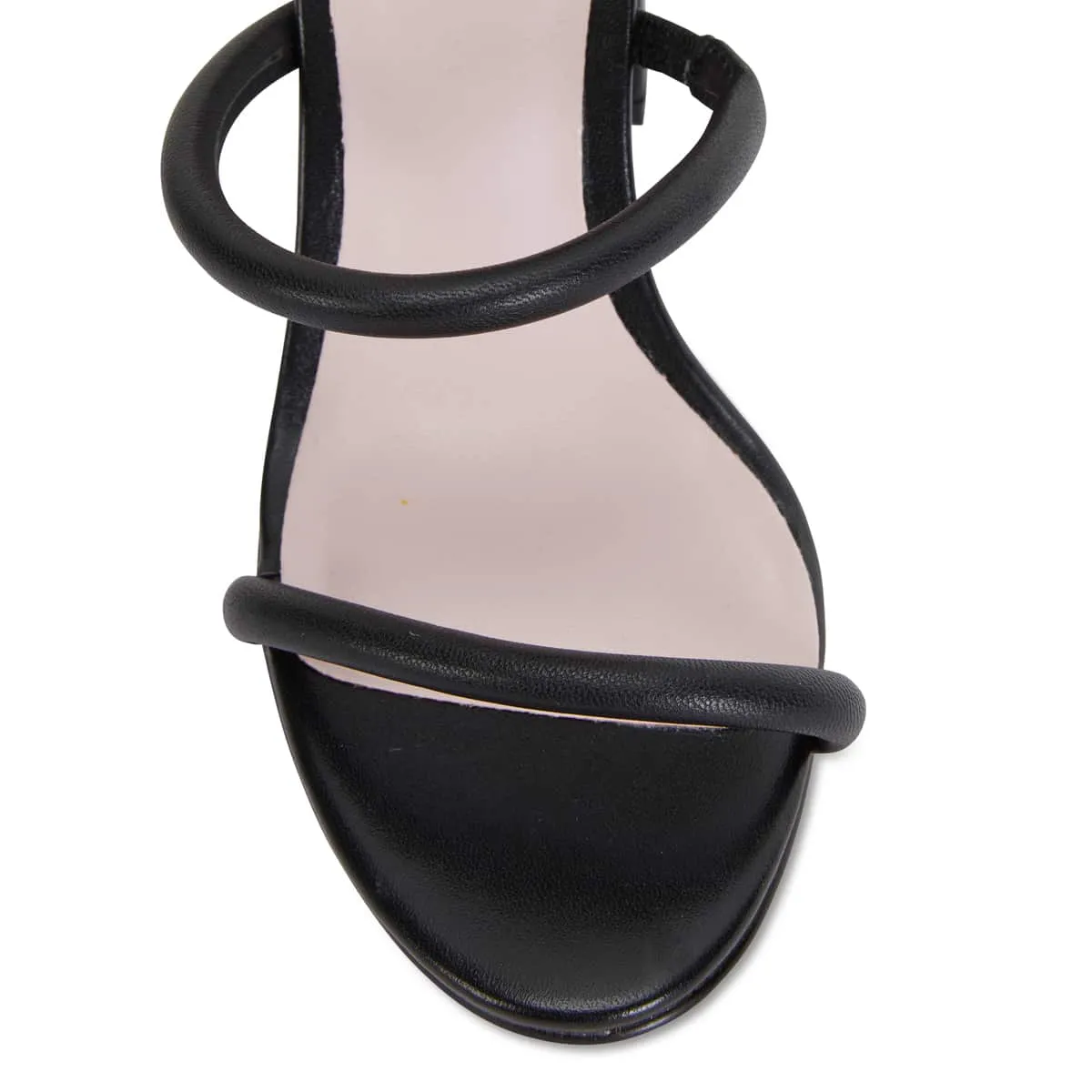 Demand Heel in Black Leather