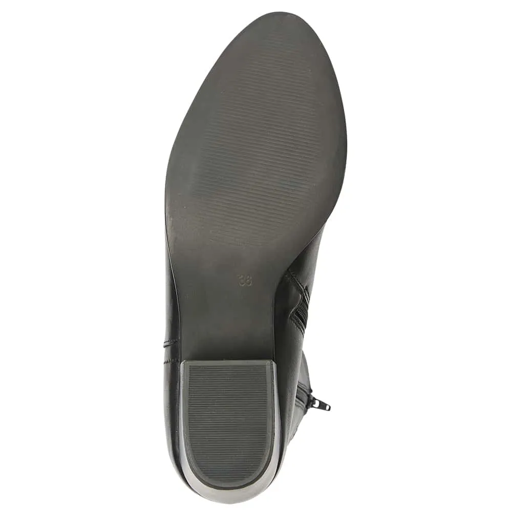 Drake Boot in Black Leather