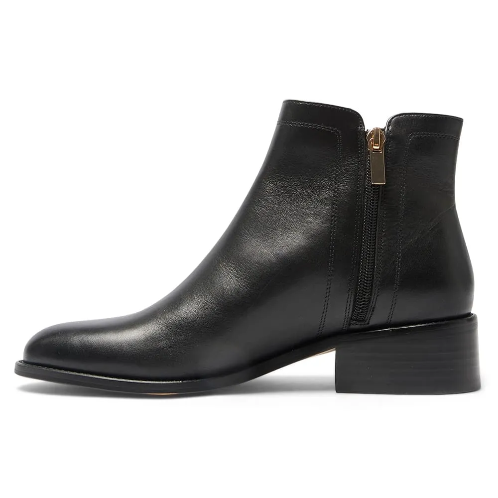 Fenton Boot in Black Leather