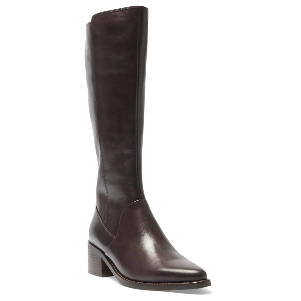 Fortress Boot in Chocolate Glove Leather