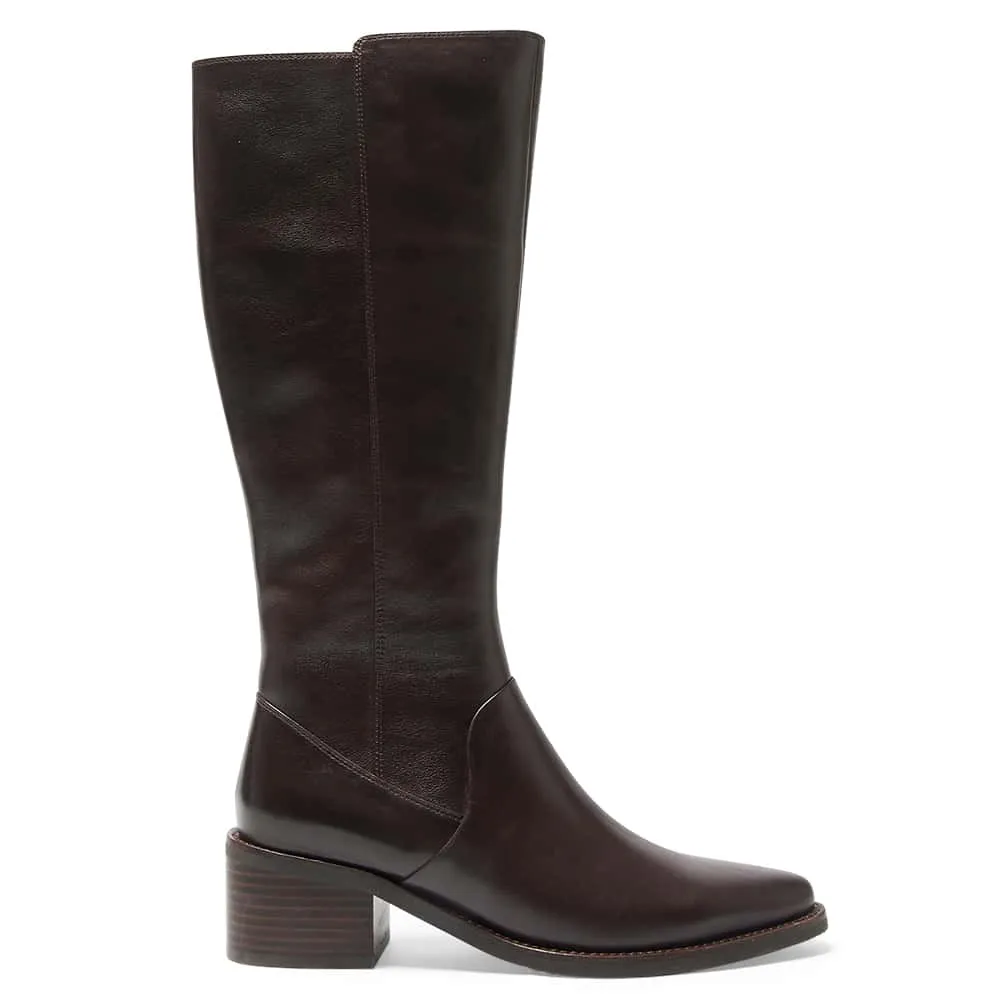Fortress Boot in Chocolate Glove Leather