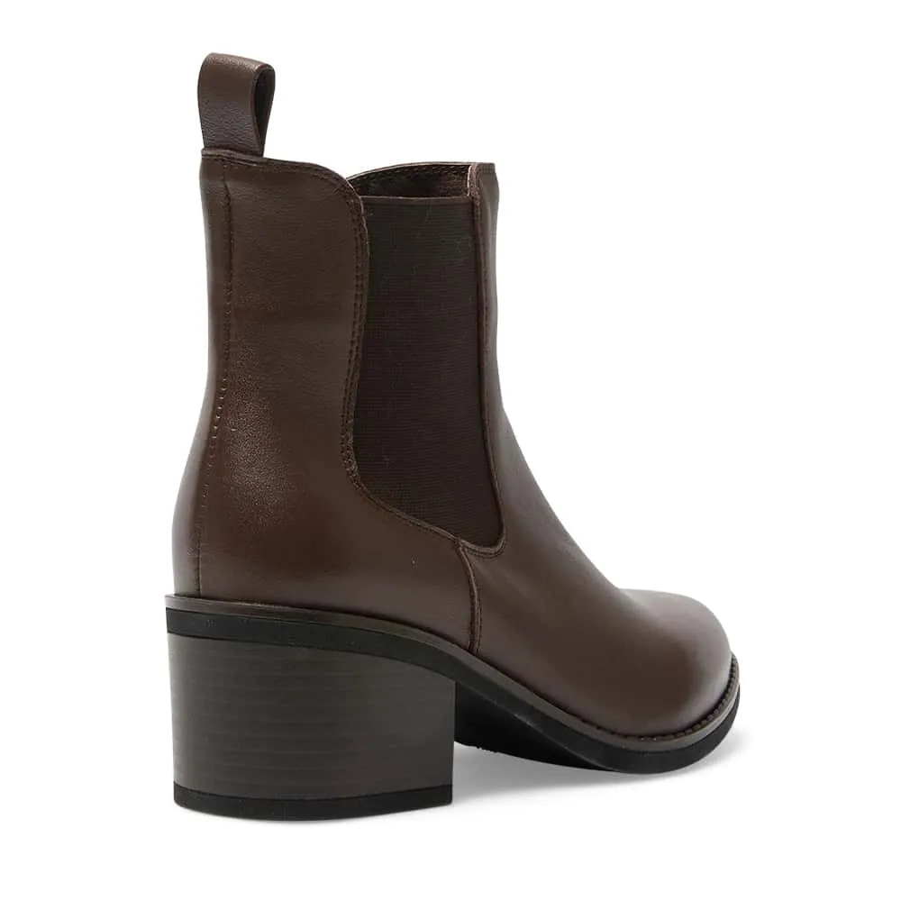 Franklin Boot in Chocolate Glove Leather