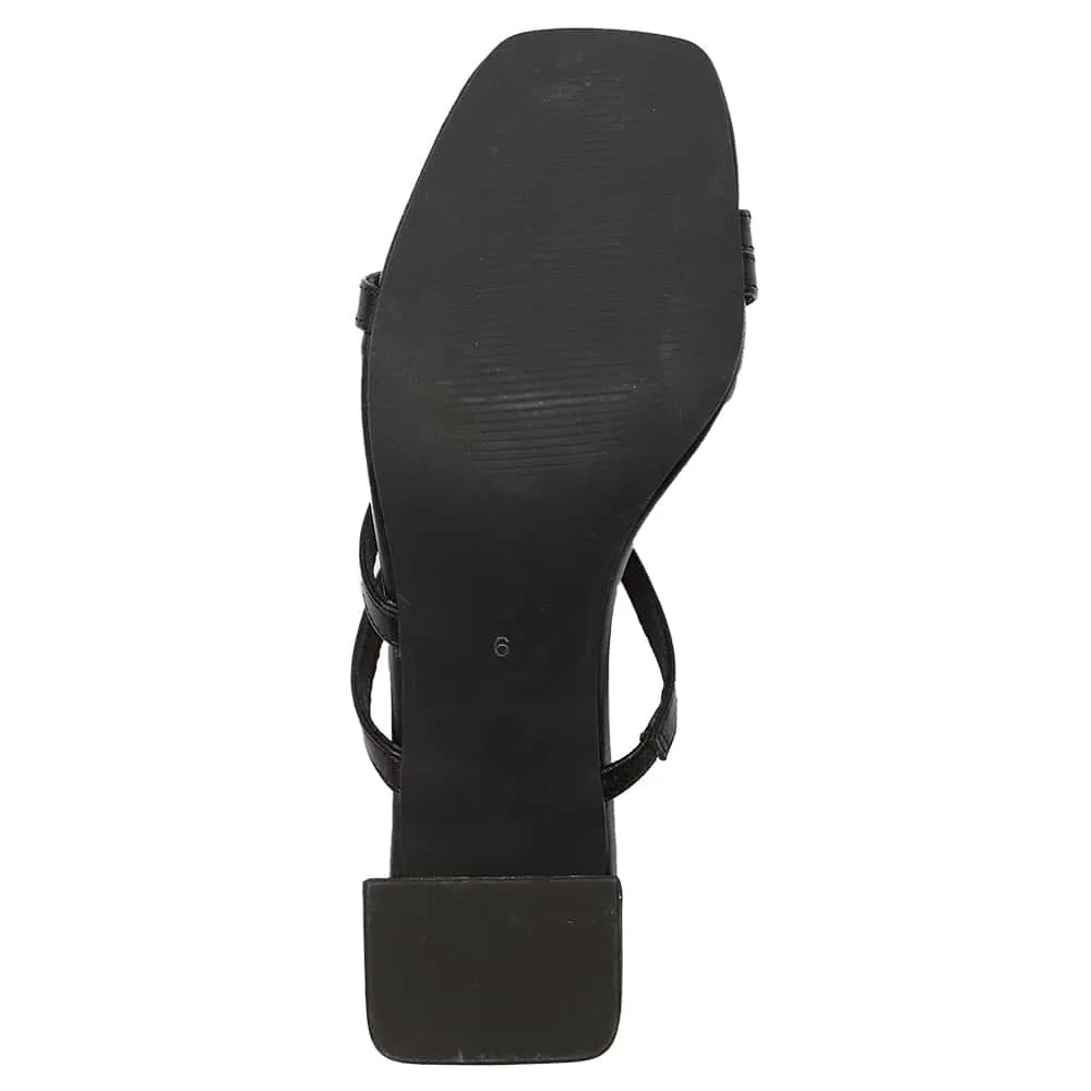 Geisha Heel in Black Smooth