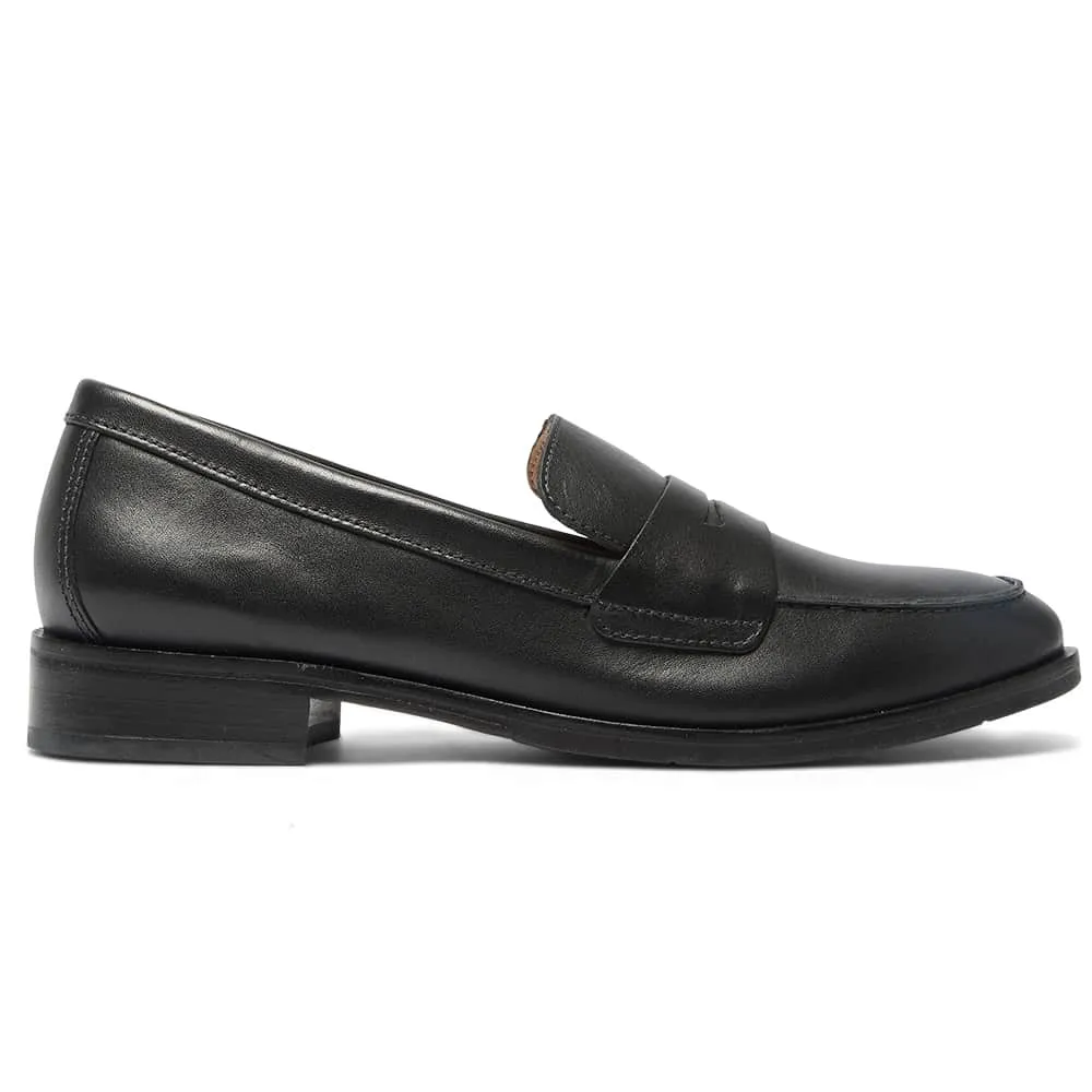 Gordon Loafer in Black Leather