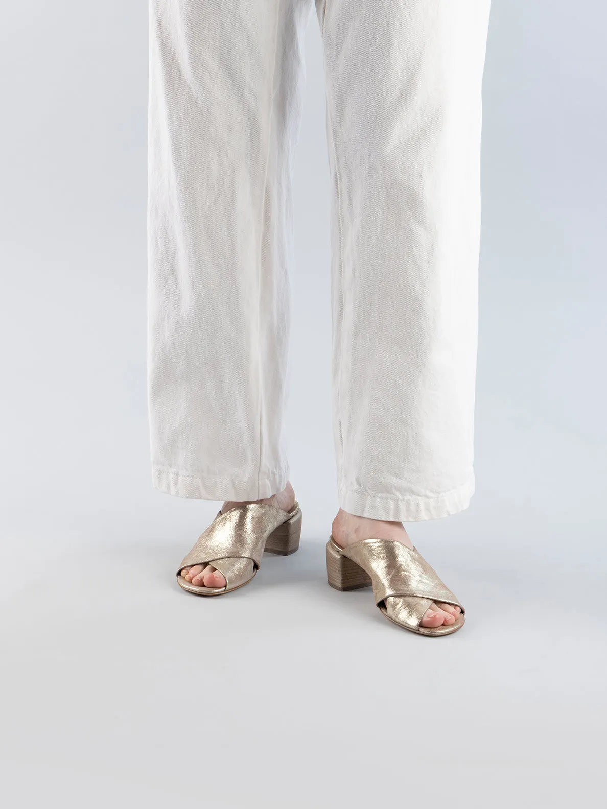 HADRY 007 - Gold Leather Slide Sandals