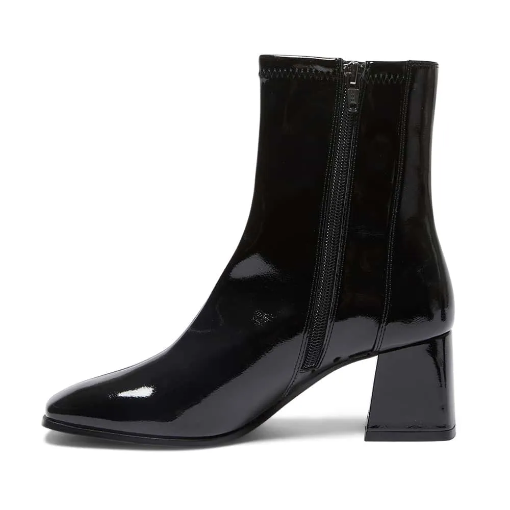 Hampton Boot in Black Patent Crinkle Stretch Patent