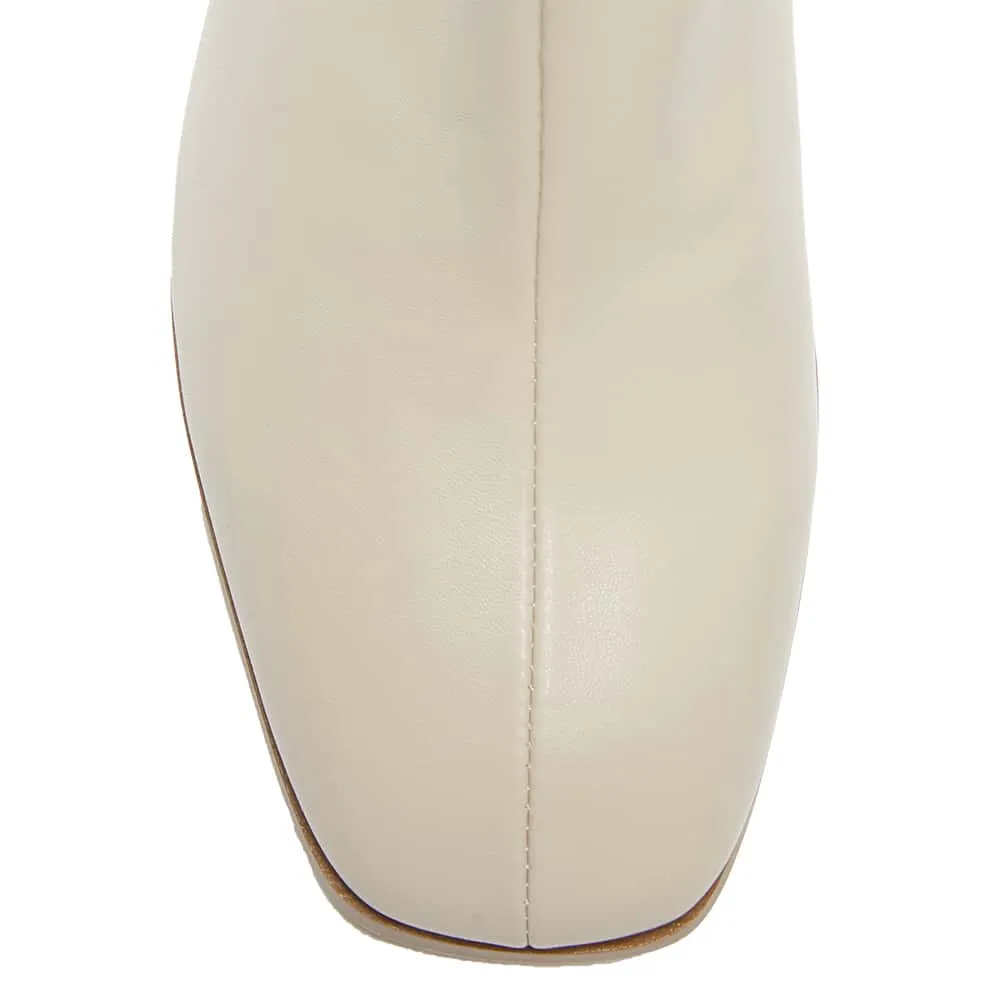 Hampton Boot in Nude Stretch