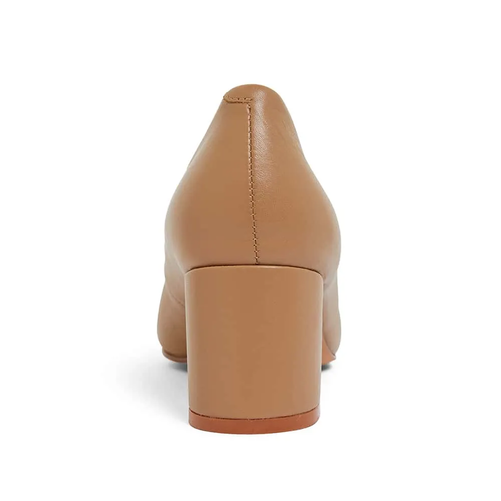 Idol Heel in Camel Leather