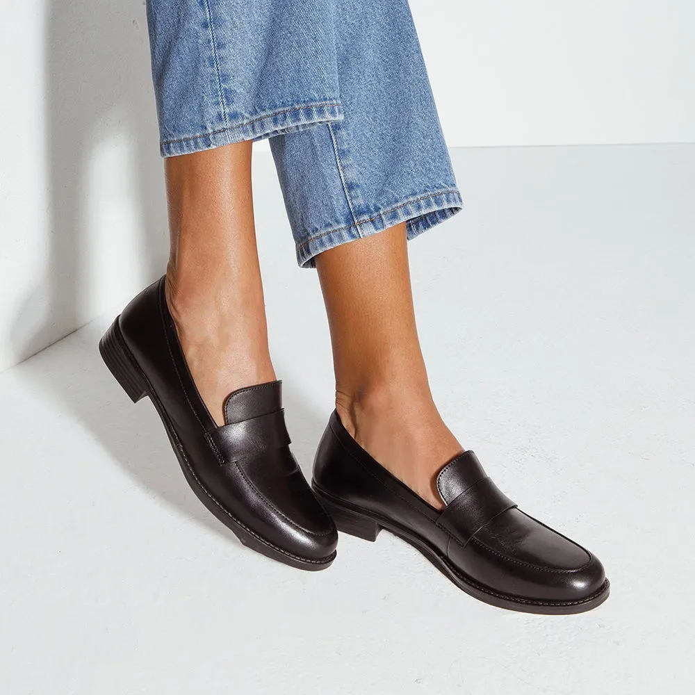 Infinity Loafer in Black Leather