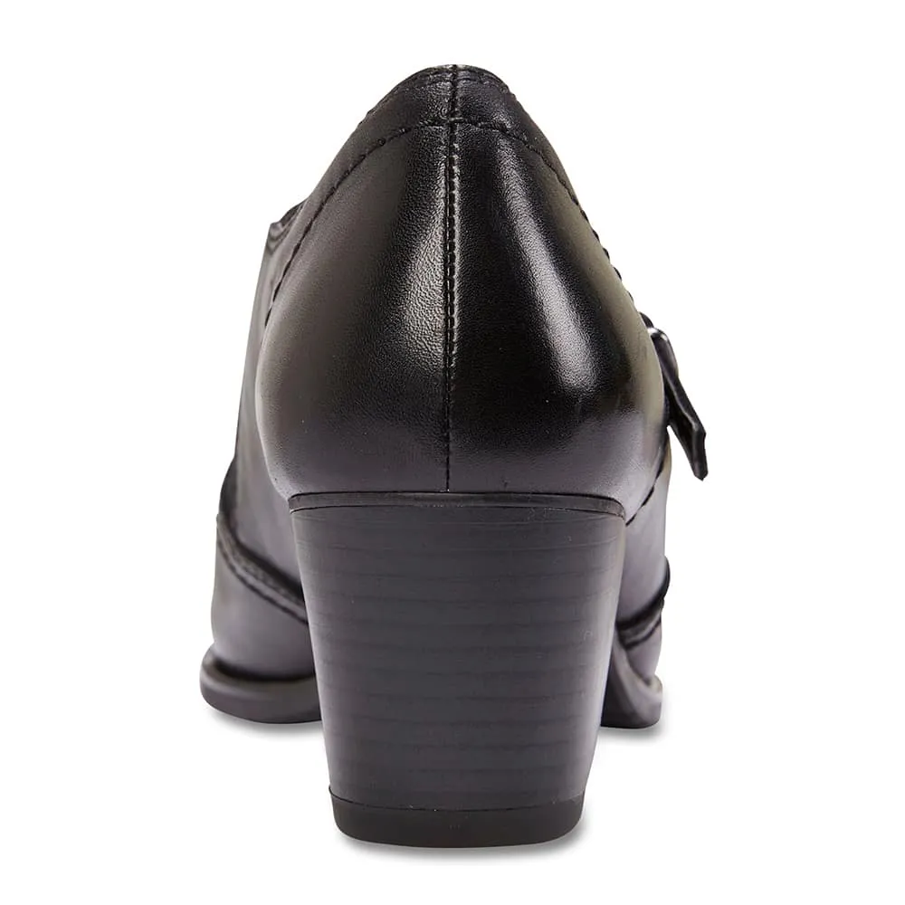 Irene Boot in Black Leather