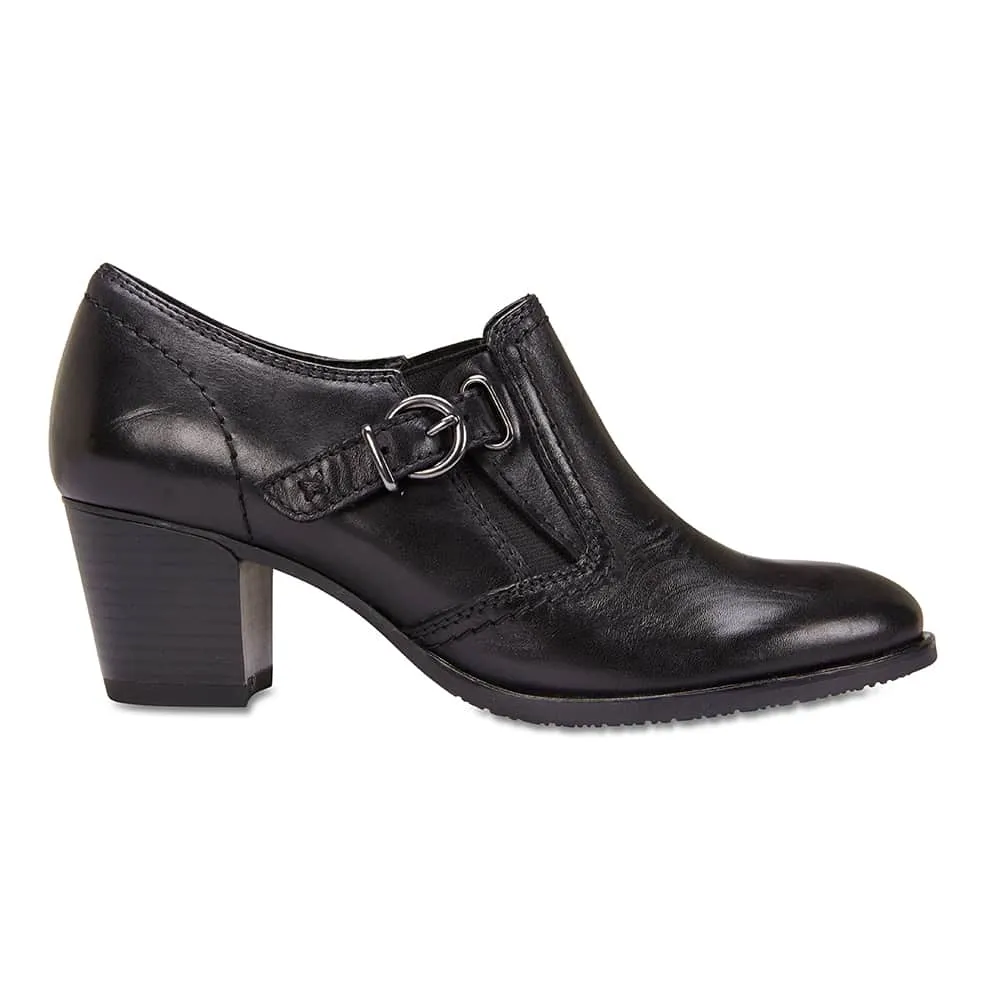 Irene Boot in Black Leather