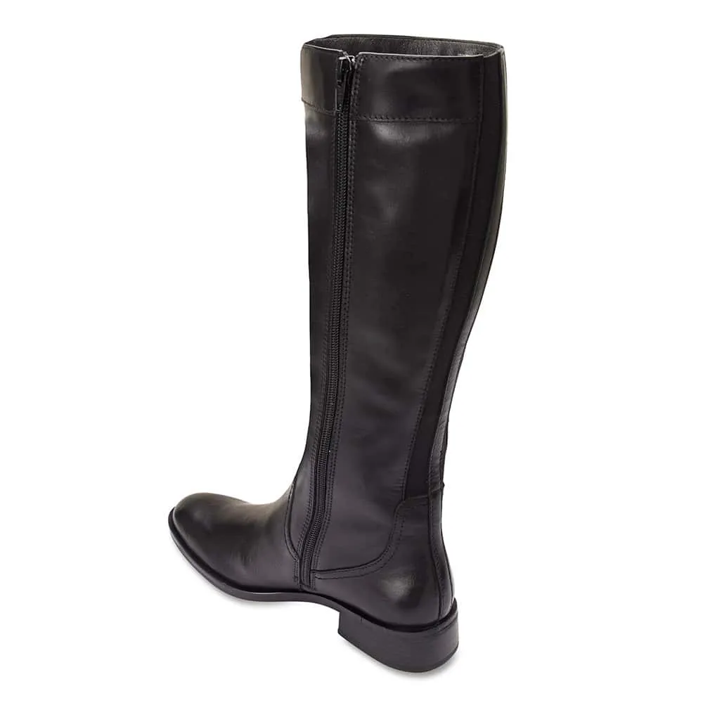 Irwin Boot in Black Hi Shine Leather