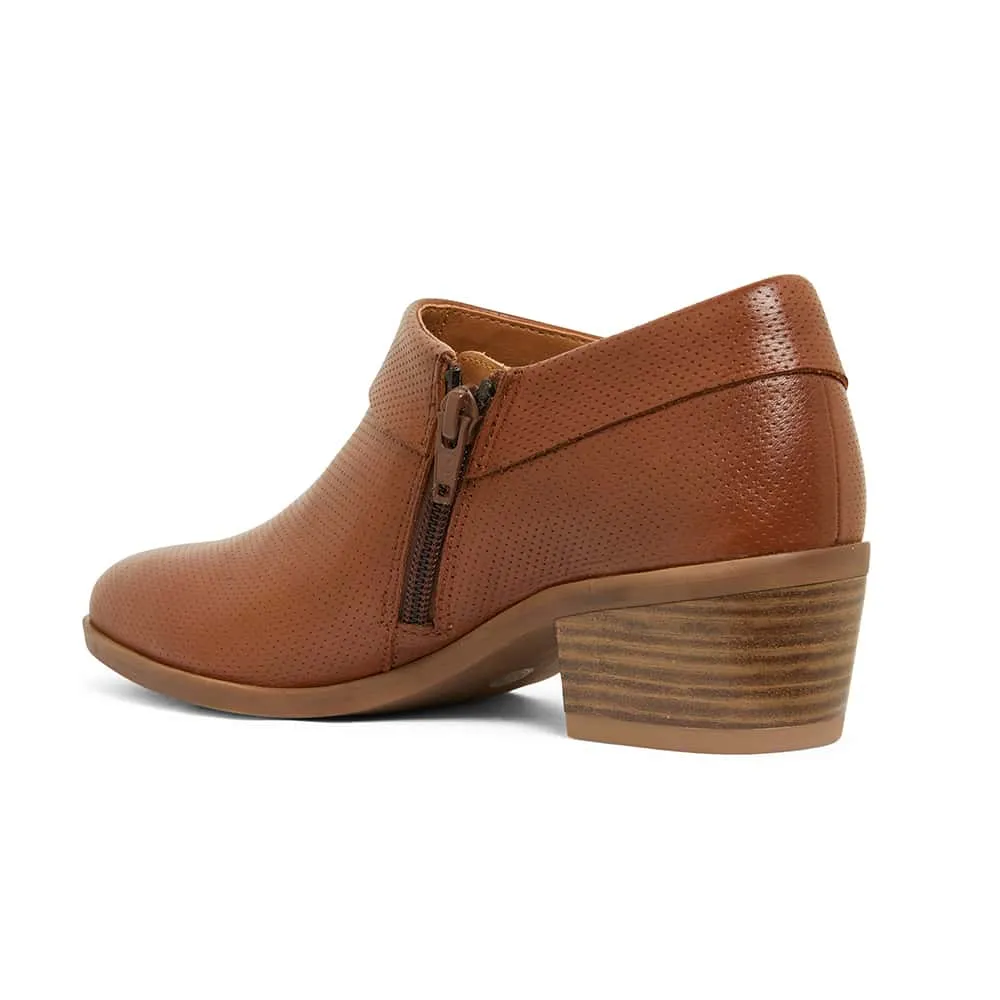 Jackson Boot in Mid Brown Leather