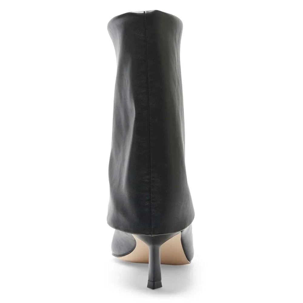Julian Boot in Black Smooth