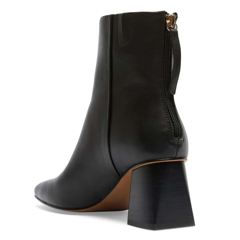Kade Boot in Black Leather