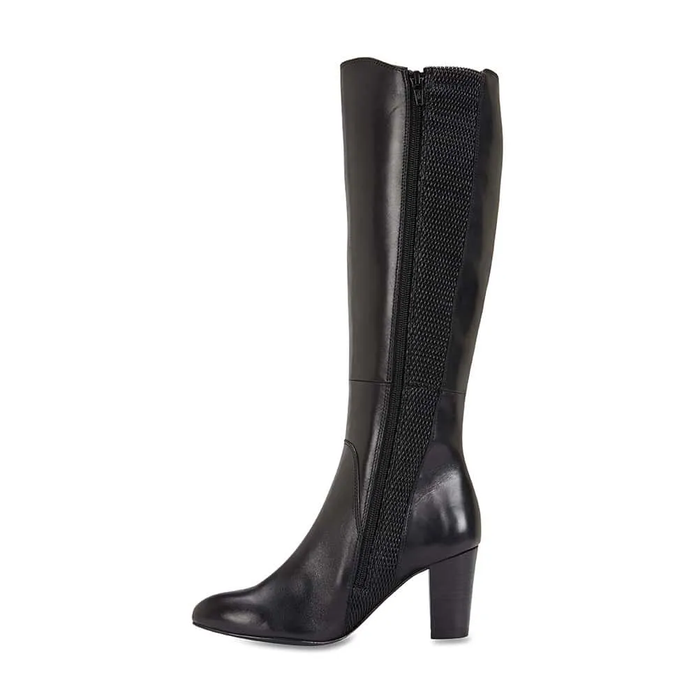 Knight Boot in Black Hi Shine Leather