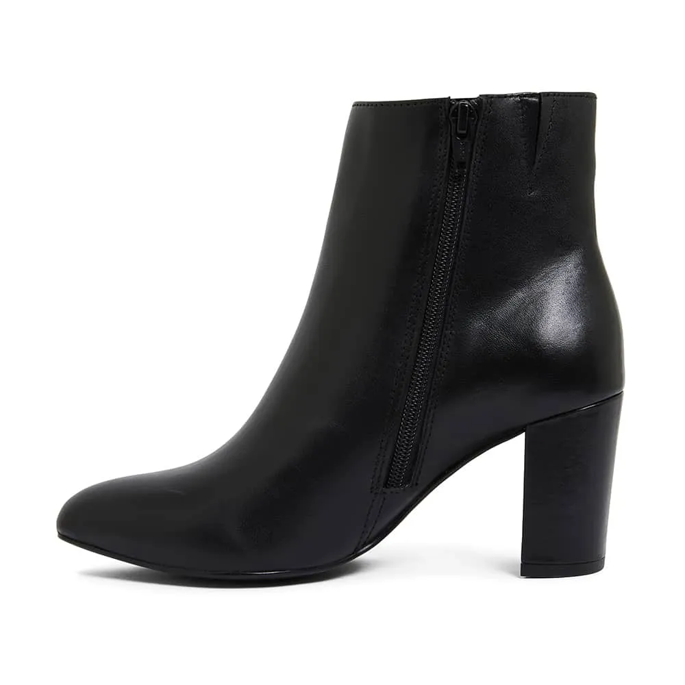 Kylie Boot in Black Leather