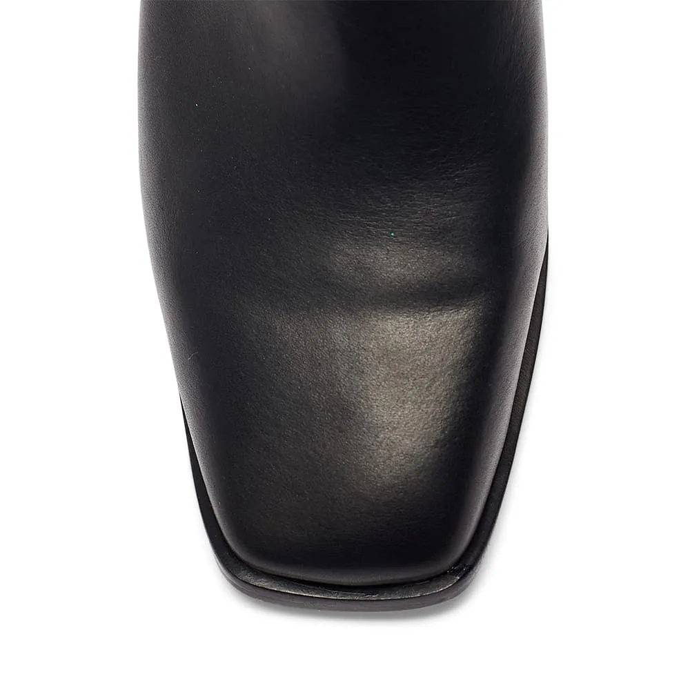 Lachlan Boot in Black Leather