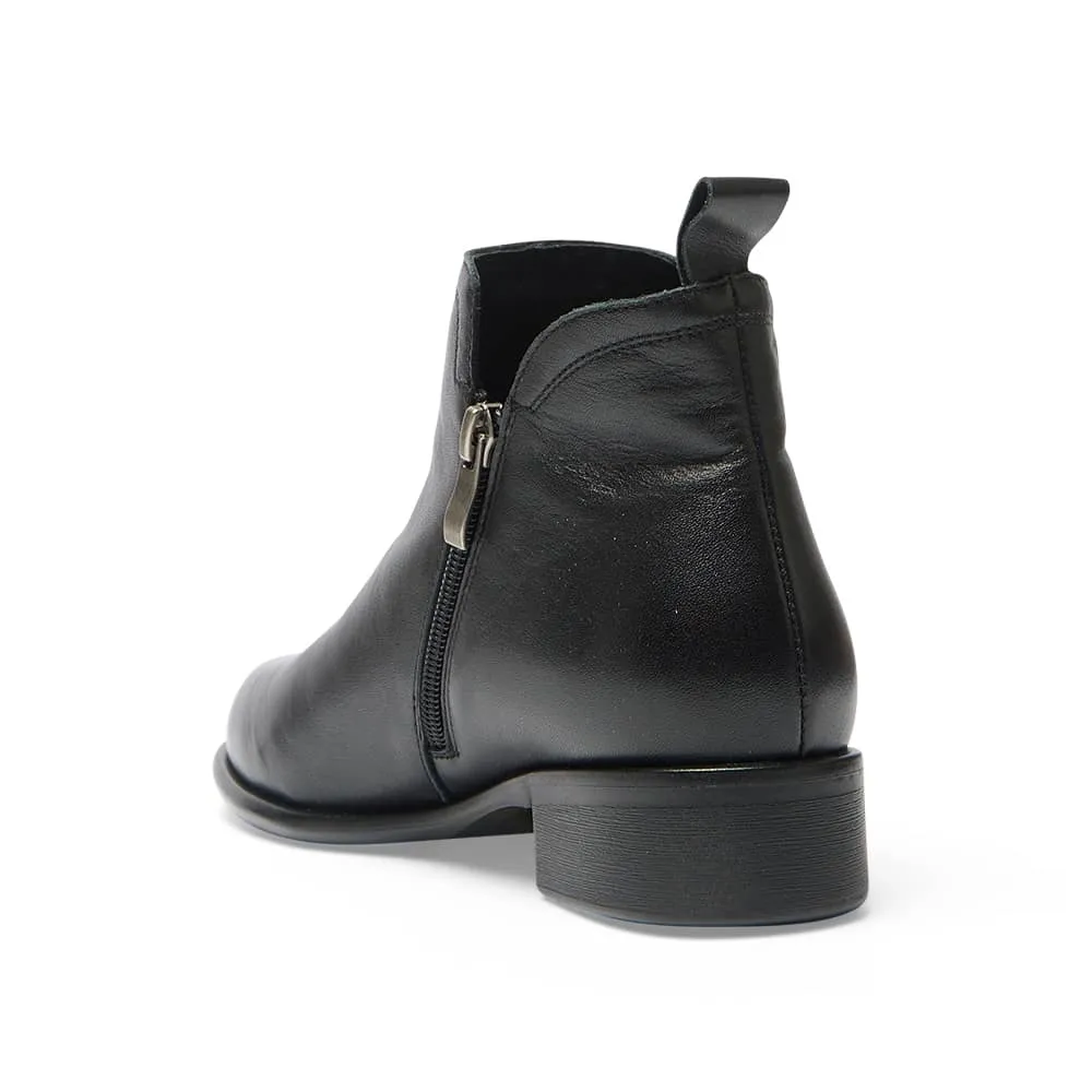 Lance Boot in Black Leather
