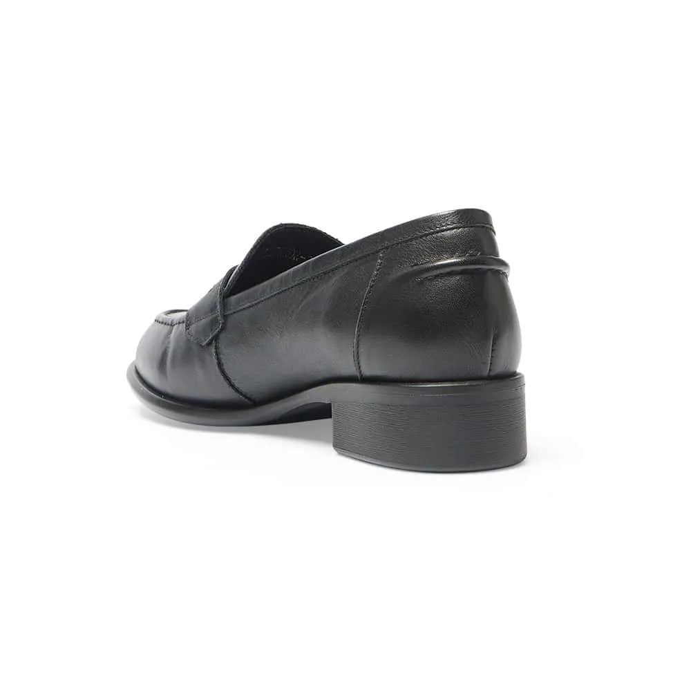 Lavena Loafer in Black Leather