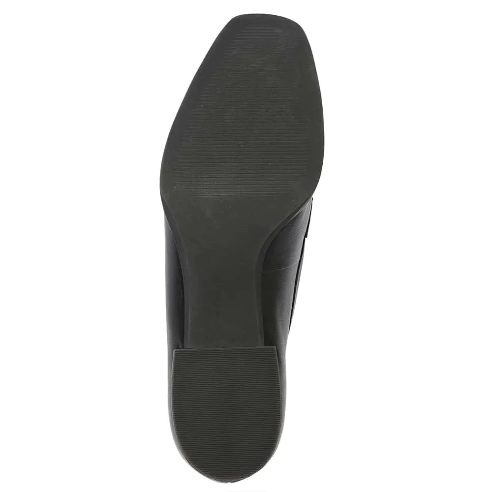 Leon Loafer in Black Leather