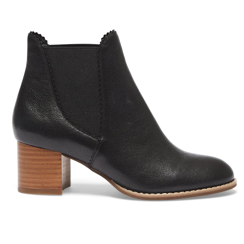 Liam Boot in Black Leather