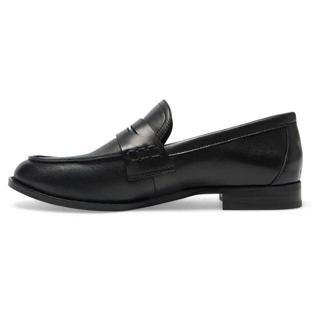 Mabel Loafer in Black Leather