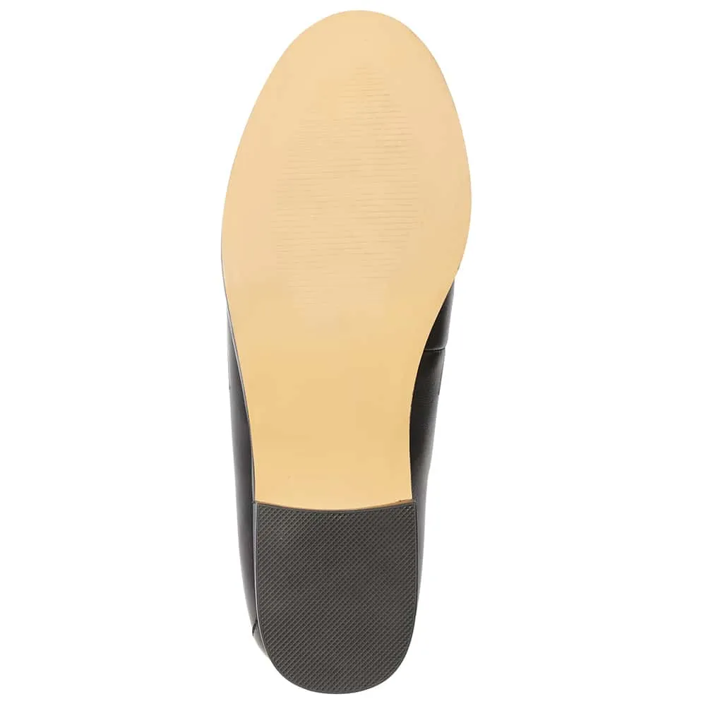 Mabel Loafer in Black Leather