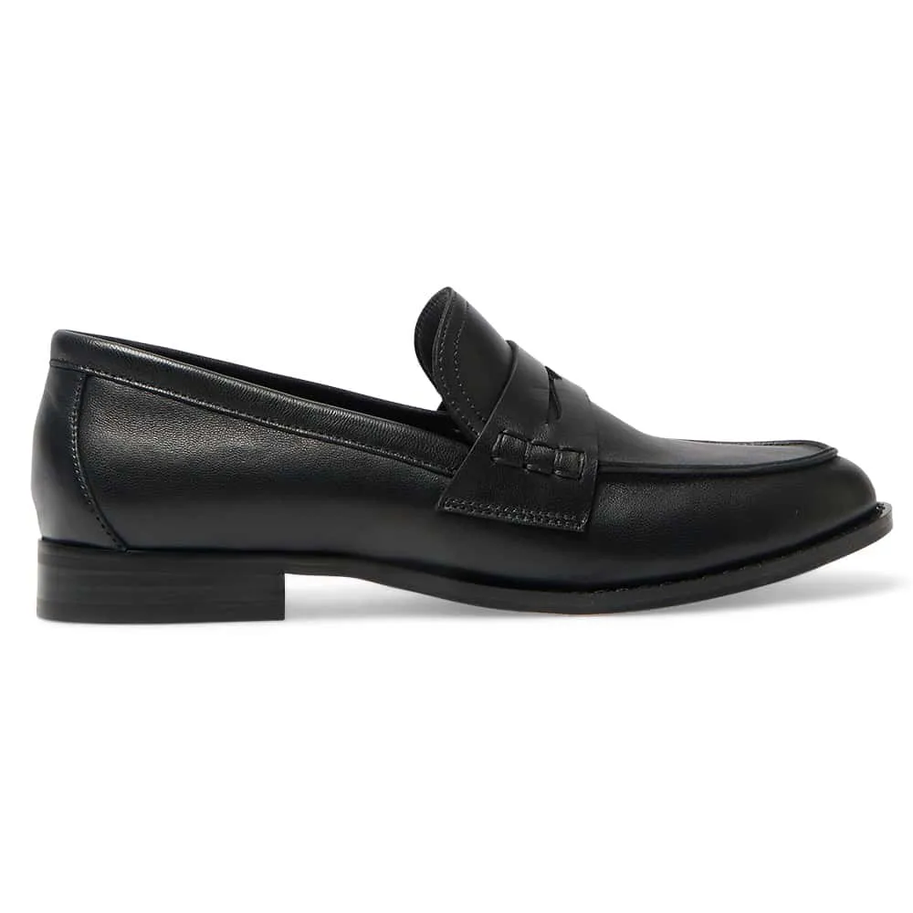 Mabel Loafer in Black Leather