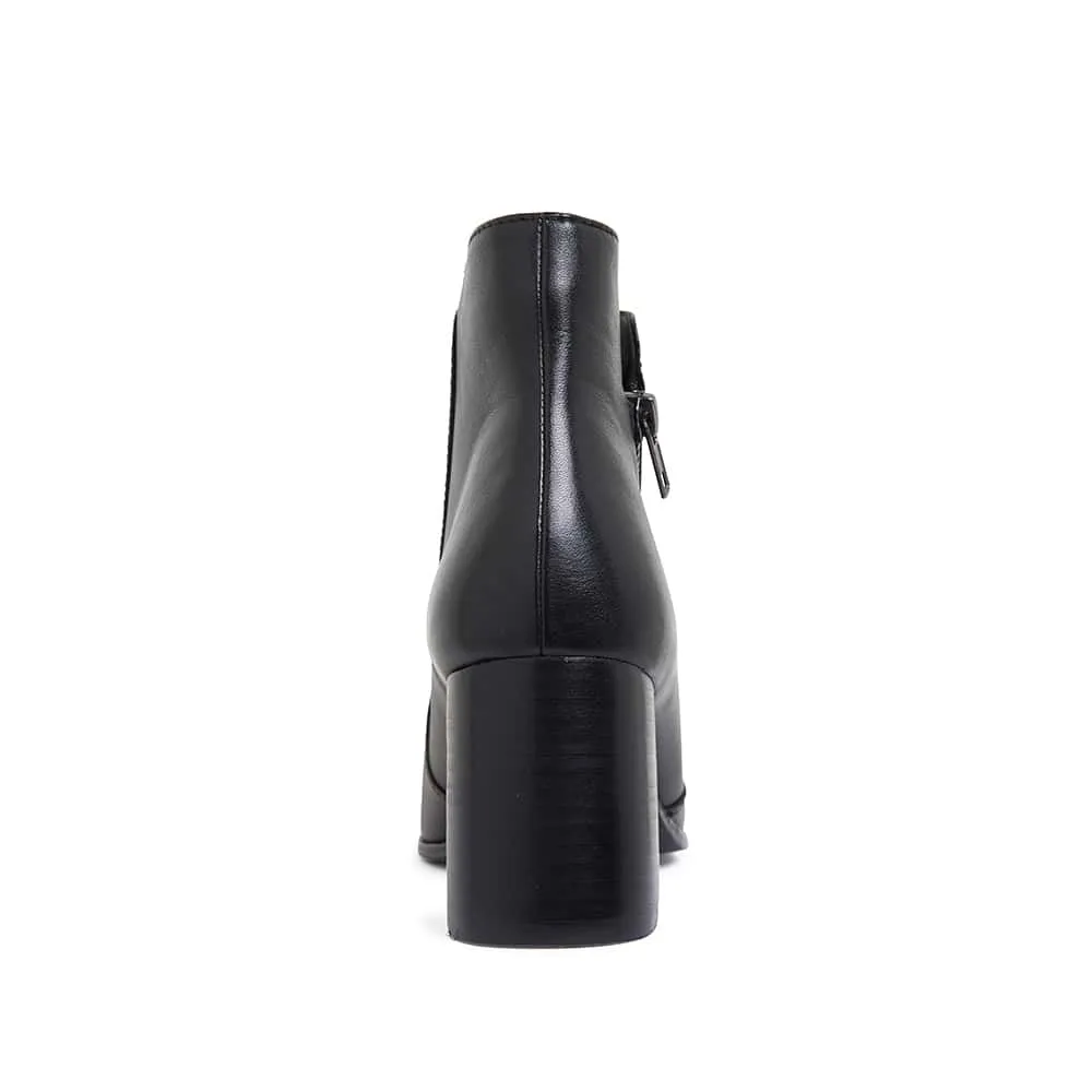 Magic Boot in Black Leather