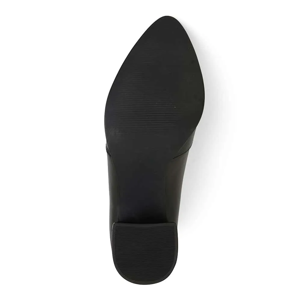 Magic Boot in Black Leather