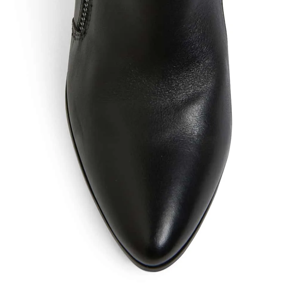Magic Boot in Black Leather