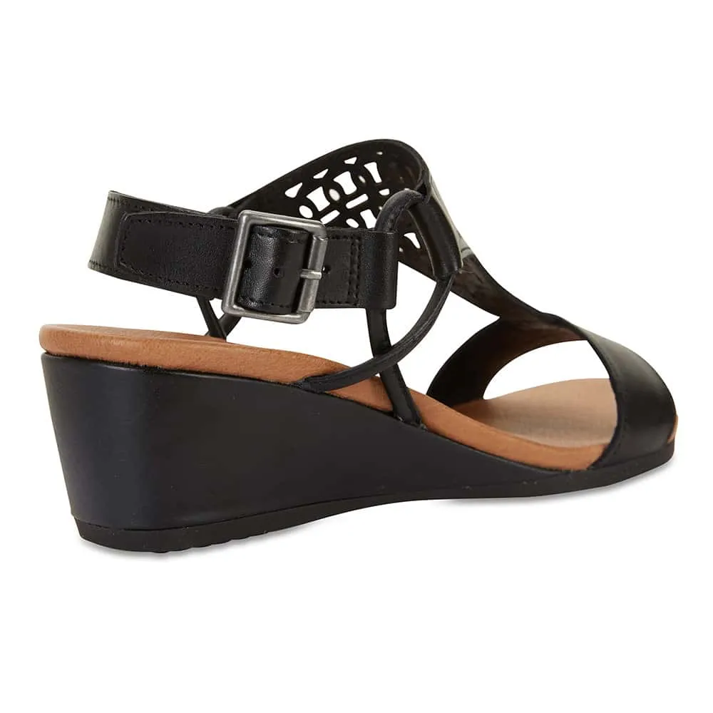 Magnet Heel in Black Leather