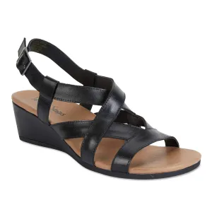 Miriam Heel in Black Leather