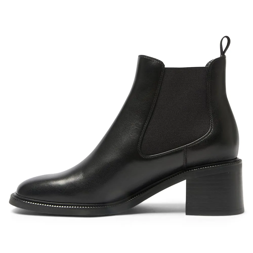 Oxford Boot in Black Leather
