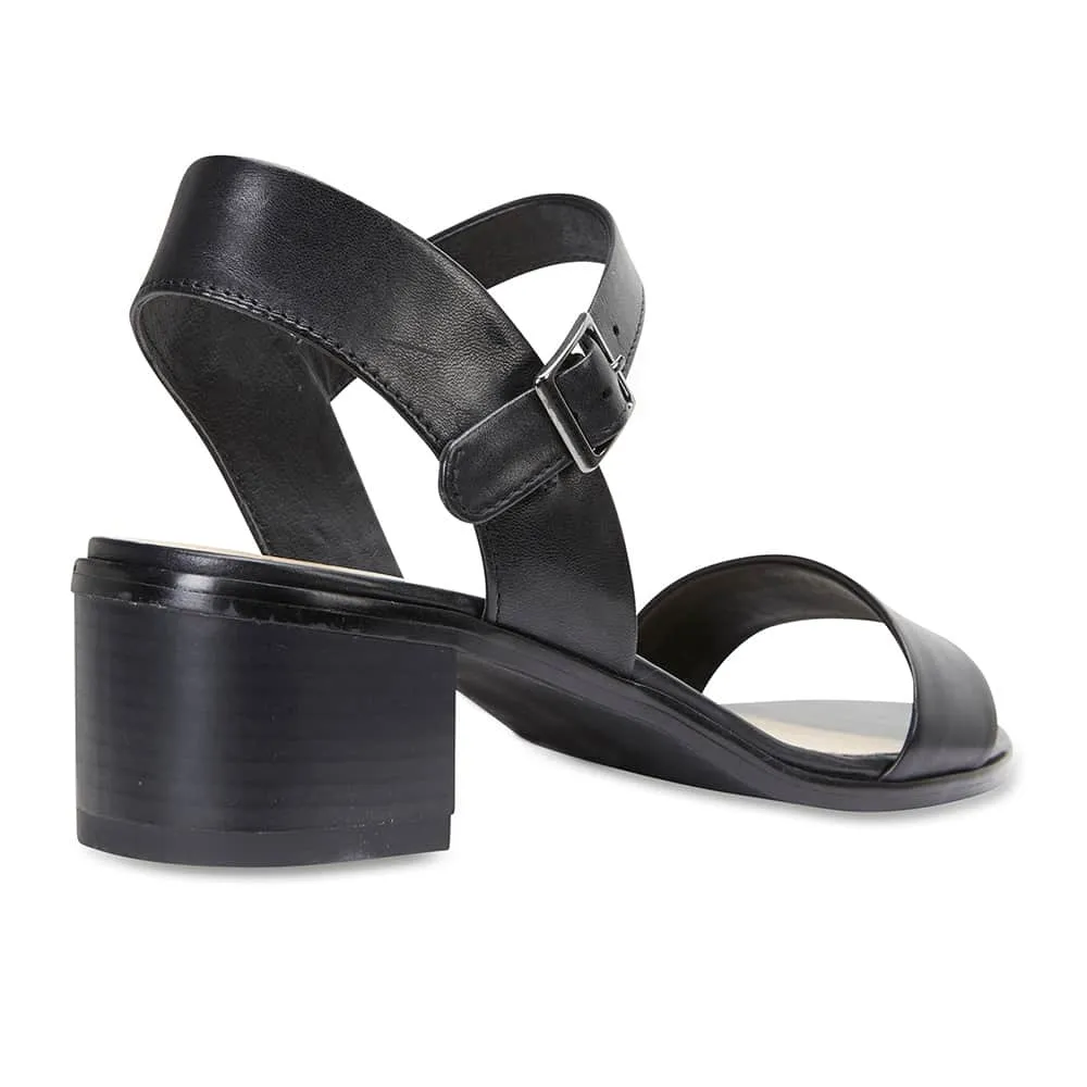 Pluto Heel in Black Leather