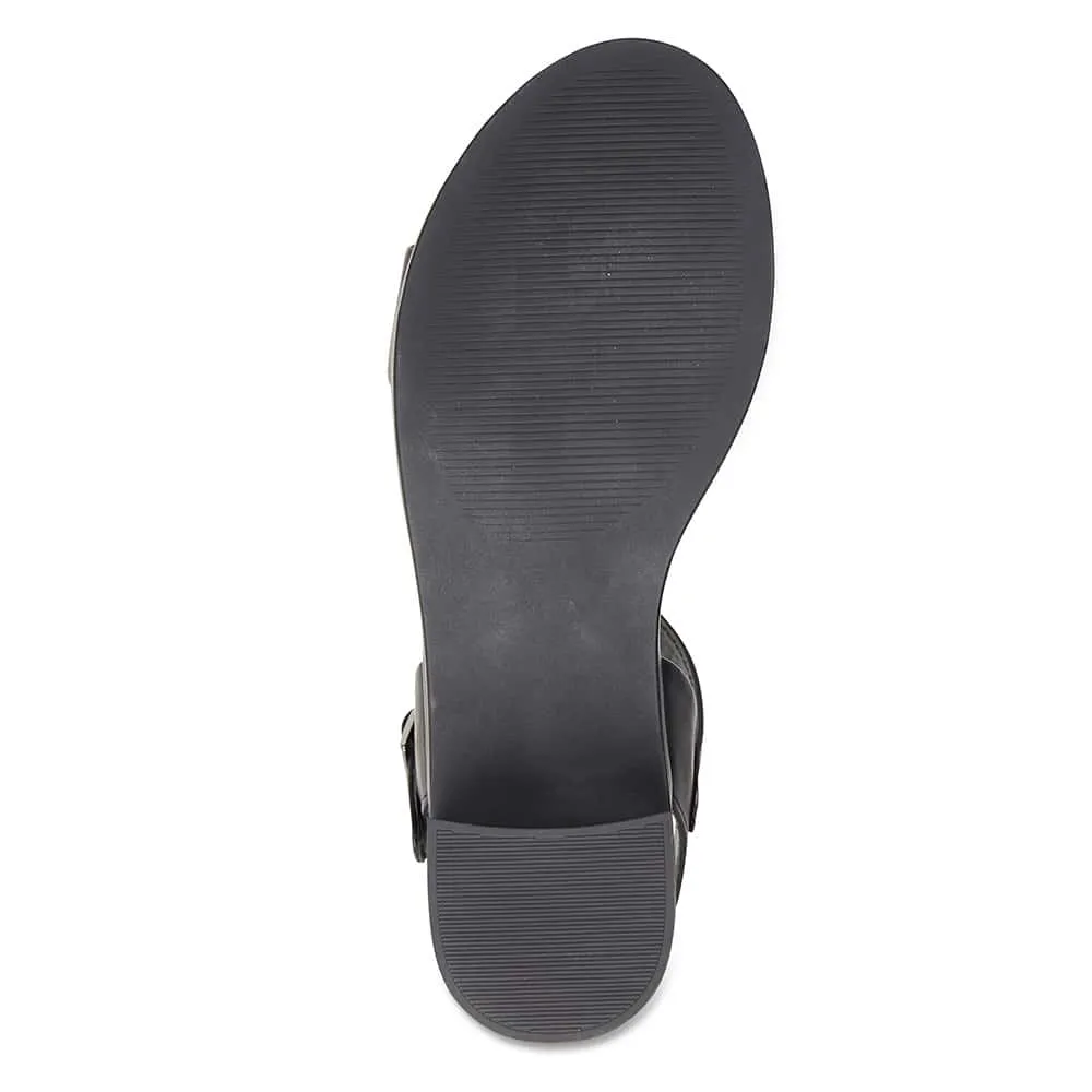 Pluto Heel in Black Leather